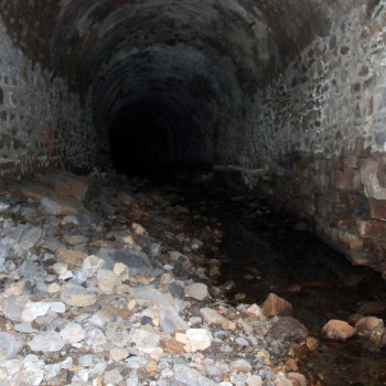 Ruisseau couvert de Rochessadoule amont à Robiac-Rochessadoule