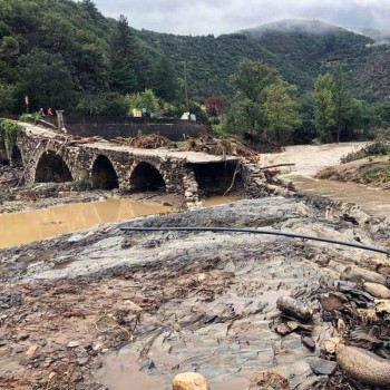 Inondations - Le pont du Villaret à Saint-André-de-Majencoules